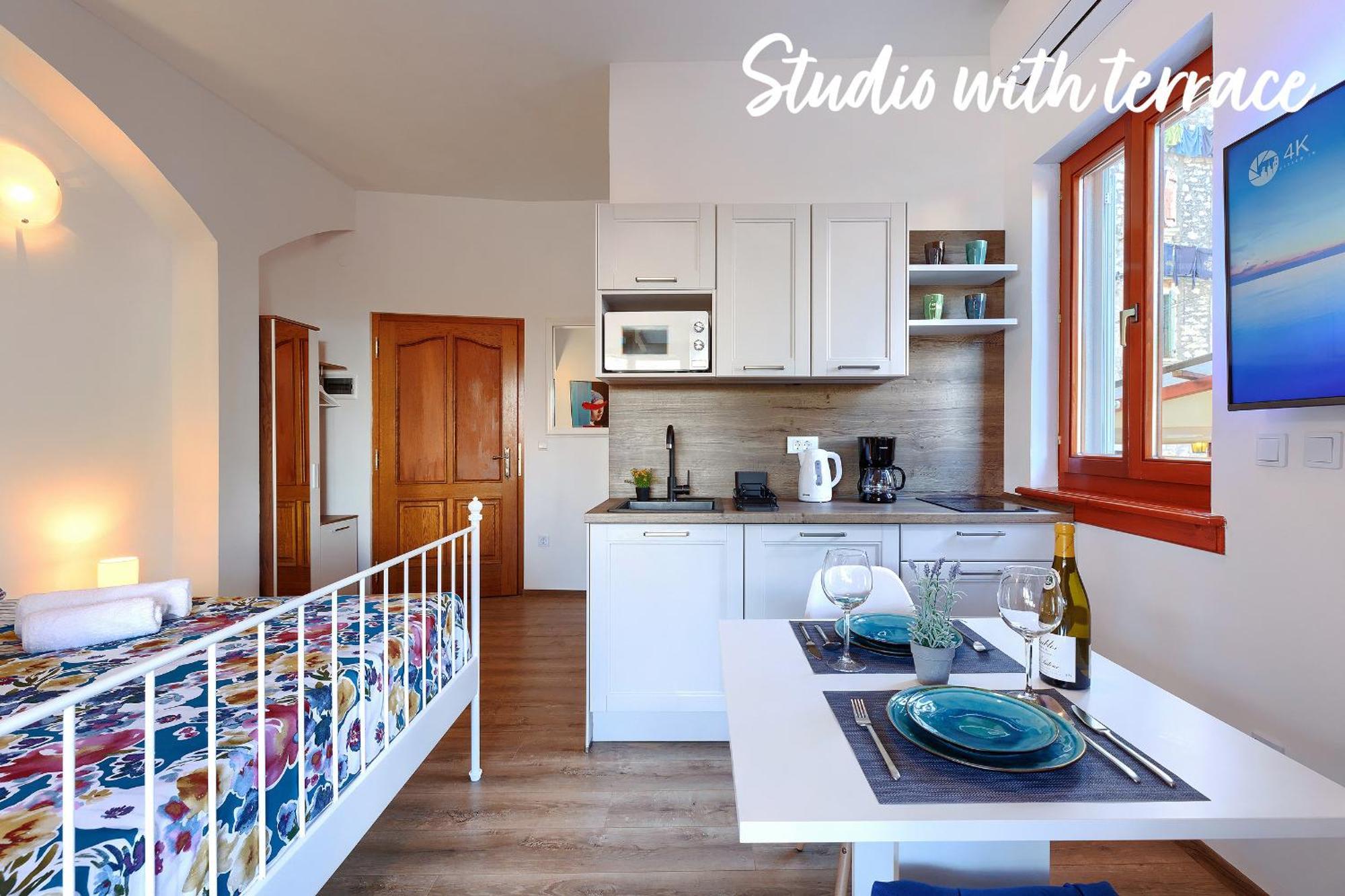 Studios Notte Sul Porto Rovinj Zewnętrze zdjęcie