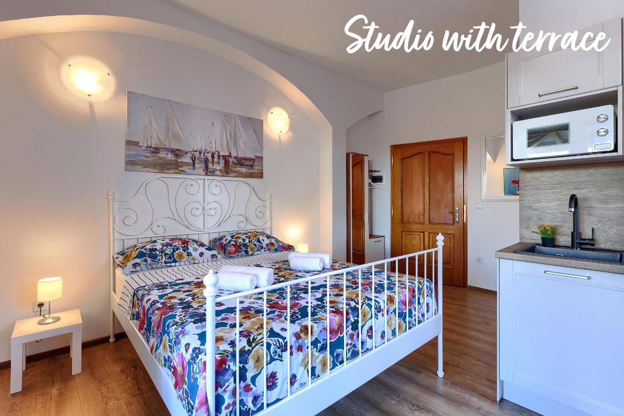 Studios Notte Sul Porto Rovinj Zewnętrze zdjęcie